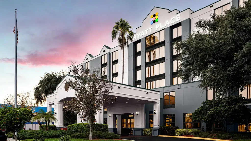 Hyatt Place Lakeland Center exterior
